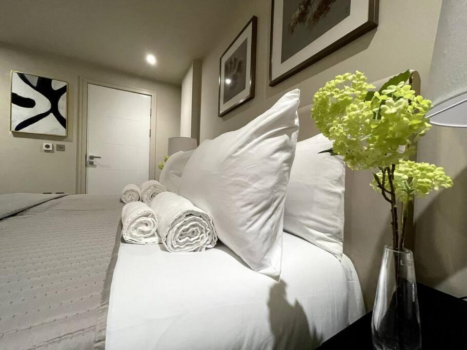 2Br Urban Vista Retreat Chcl F7 Apartment Chigwell Exterior photo