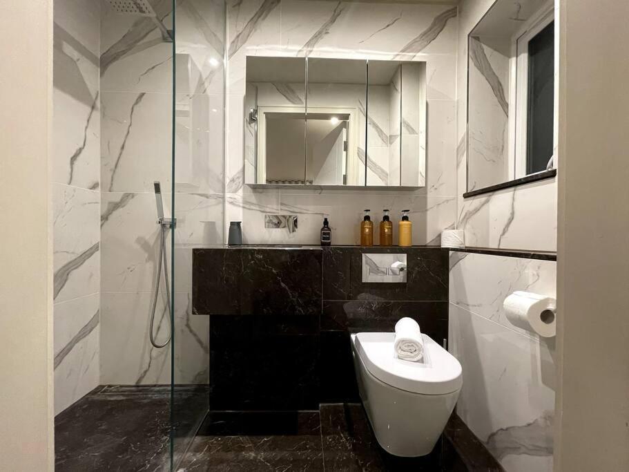 2Br Urban Vista Retreat Chcl F7 Apartment Chigwell Exterior photo